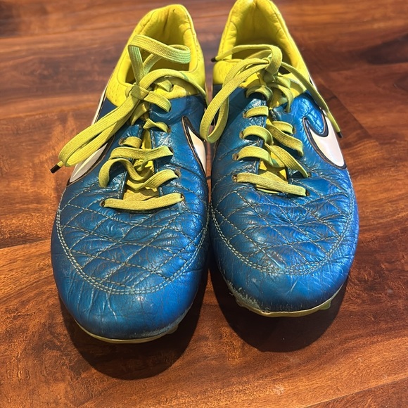 Nike Tiempo size 5.5 - Picture 3 of 5